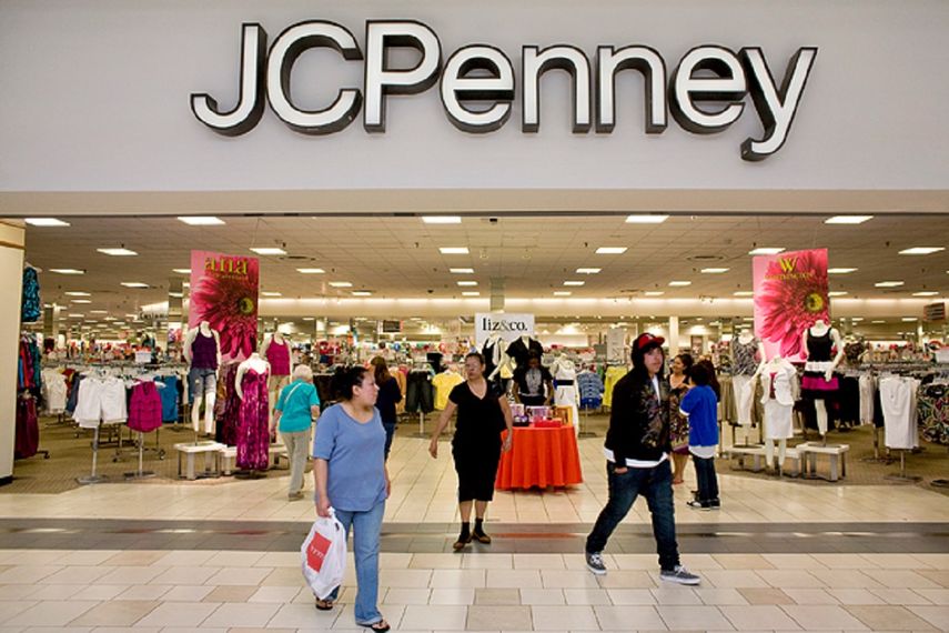 JC Penney, que también anunció su intención de cerrar dos centros de distribución en Lakeland (Florida) y Buena Park (California).