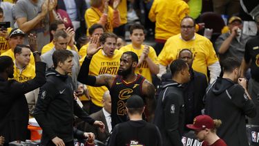 James promedió 34 puntos, 11,3 asistencias y 8,3 rebotes en la serie contra los Raptors.
