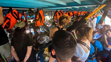 Indígenas de la amazonia peruana detuvieron a un grupo de turistas extranjeros y nacionales en forma de protesta por el derrame de petróleo en Cuninico