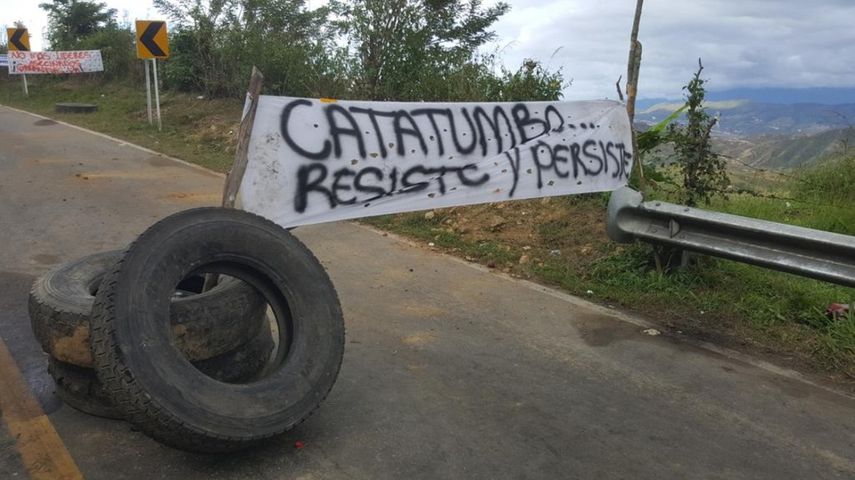 Las protestas de los campesinos en el norte de Santander, en Colombia, han bloqueado varias vías de acceso.