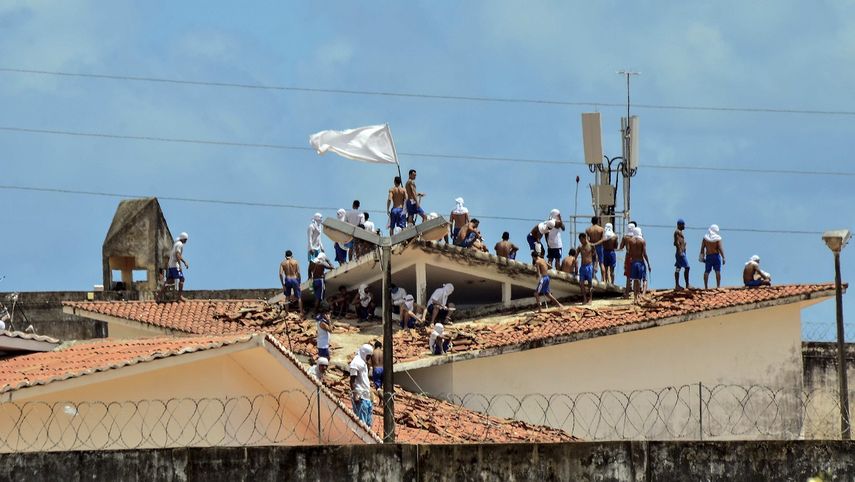 Desde que comenzó el año, Brasil atraviesa una de las peores crisis carcelarias de su historia debido a las masacres entre reclusos de bandas criminales rivales.