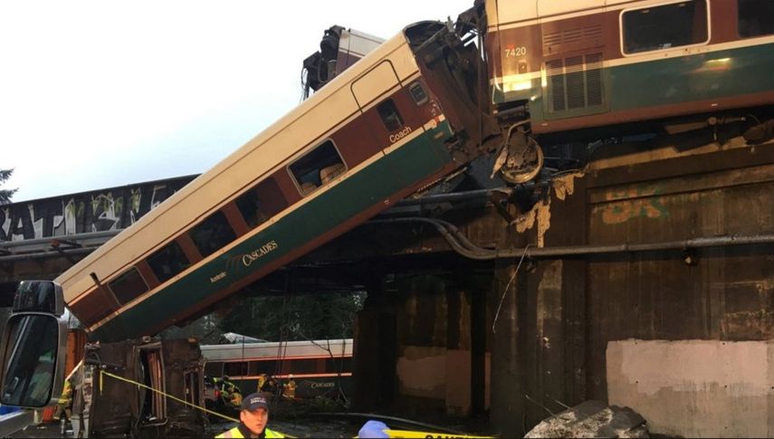 3 muertos y decenas de heridos es el balance de víctimas del accidente de tren ocurrido cerca de Seattle el pasado 18 de diciembre.