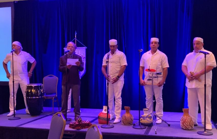 G&uuml;iro a Elegu&aacute; hace historia en el encuentro de psic&oacute;logos latinos m&aacute;s importante de EEUU.