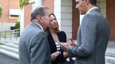 El presidente del gobierno de España, Pedro Sánchez, recibió en el Palacio de La Moncloa al candidato electo de Venezuela, Edmundo González. 