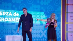 Arturo Elías Ayub, director general de Fundación Telmex y Núria Vilanova, presidenta de CEAPI