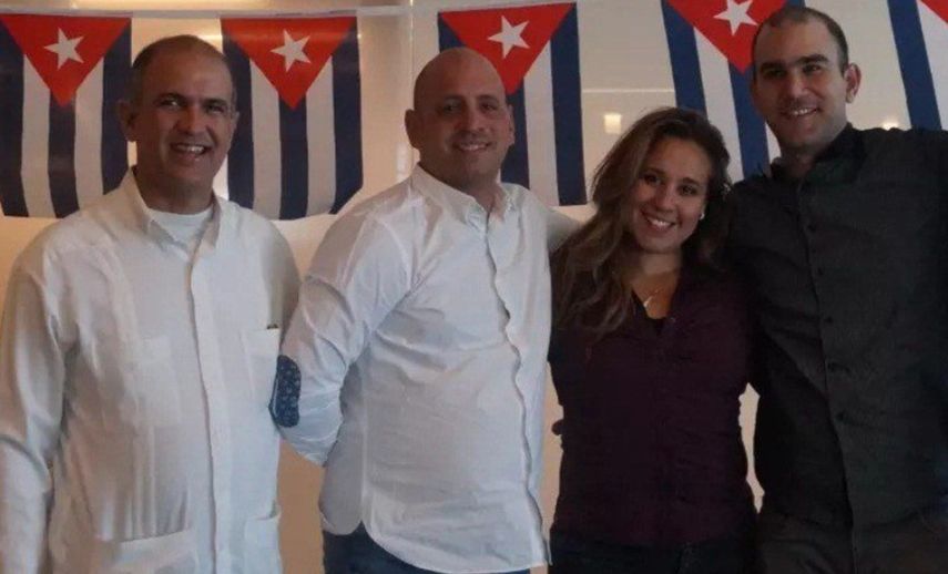 Emprendedores cubanos con sus pequeñas empresas Cubazon, Kewelta y Knales, participan en TechCrunch Disrupt, en Nueva York.