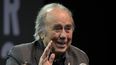 El cantautor español Joan Manuel Serrat habla durante una conferencia de prensa en Buenos Aires el 2 de noviembre de 2022. Joan Manuel Serrat se presentará en Argentina durante noviembre de 2022 en varios conciertos como parte de su última gira El vicio de cantar 1965-2022, antes de su retiro.
