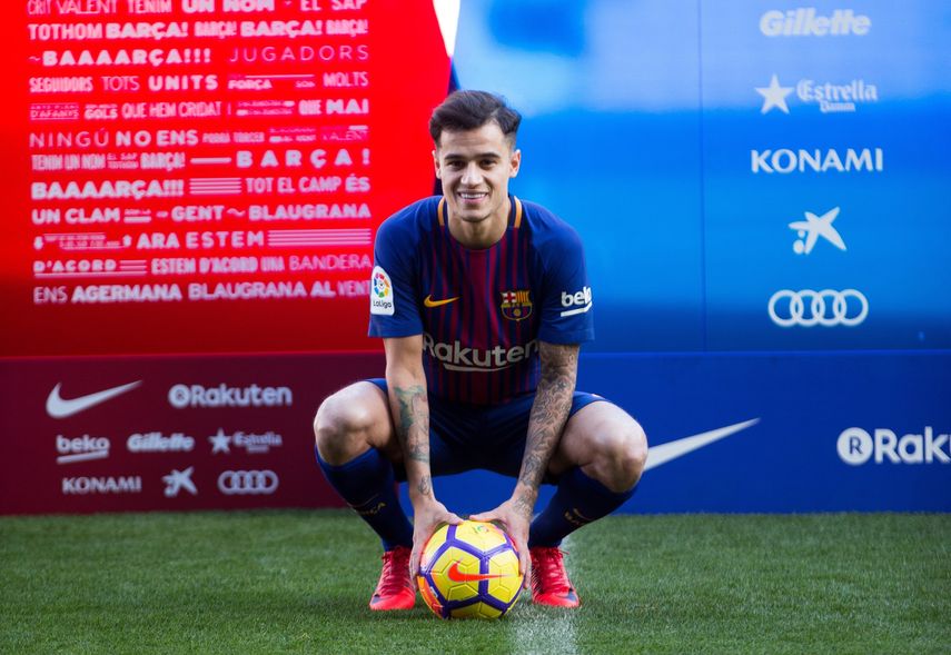 Coutinho presenta una lesión en una pierna que retrasará su debut con el club catalán por 20 días.