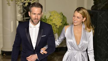 La actriz Blake Lively junto a su esposo el actor Ryan Reynolds