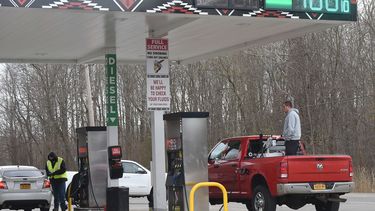 Ante el continuo avance de la pandemia del COVID-19, la OPEP ha rebajado sus perspectivas de demanda de crudo a nivel mundial.