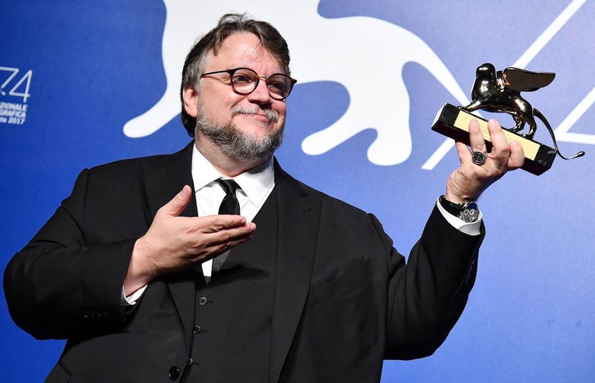 El cineasta mexicano Guillermo del Toro se alza con el León de Oro, en la Mostra de Venecia.&nbsp;