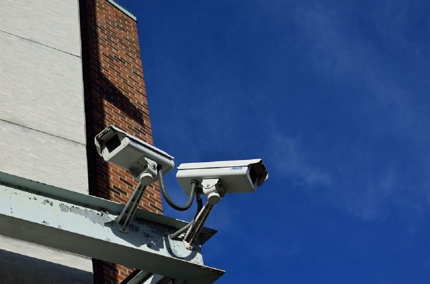 Las cámaras de seguridad de la joyería Grimal&nbsp;captaron desde dos ángulos el robo que duró&nbsp;14 segundos.