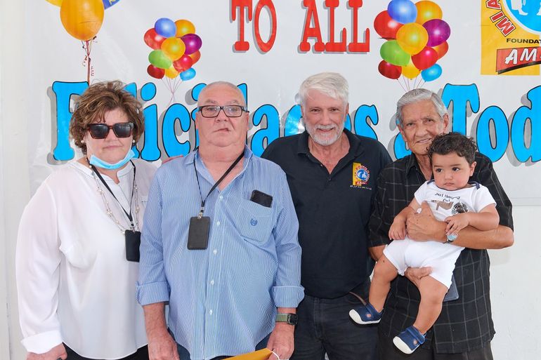 Una iniciativa de Fundación "Miami Power Team" condujo hoy a un grupo de niños con necesidades especiales y diagnósticos terminales, a celebrar un cumpleaños colectivo