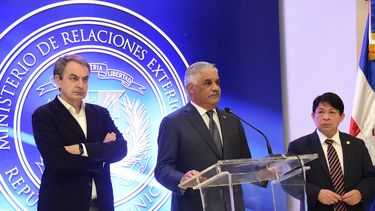 José&nbsp;Luis Rodriguez Zapatero, junto con el canciller dominicano, Miguel Vargas.
