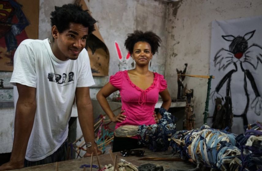 El artista independiente Luis Manuel Otero Alcántara y&nbsp;y su pareja, la historiadora del arte Yanelys Núñez Leyva.