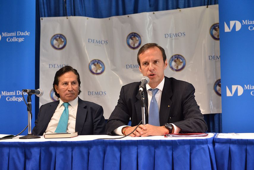 Los expresidentes de Perú y Bolivia, Alejandro Toledo y Jorge Quiroga convocaron a la solidaridad hemisférica. (ÁLVARO MATA) 