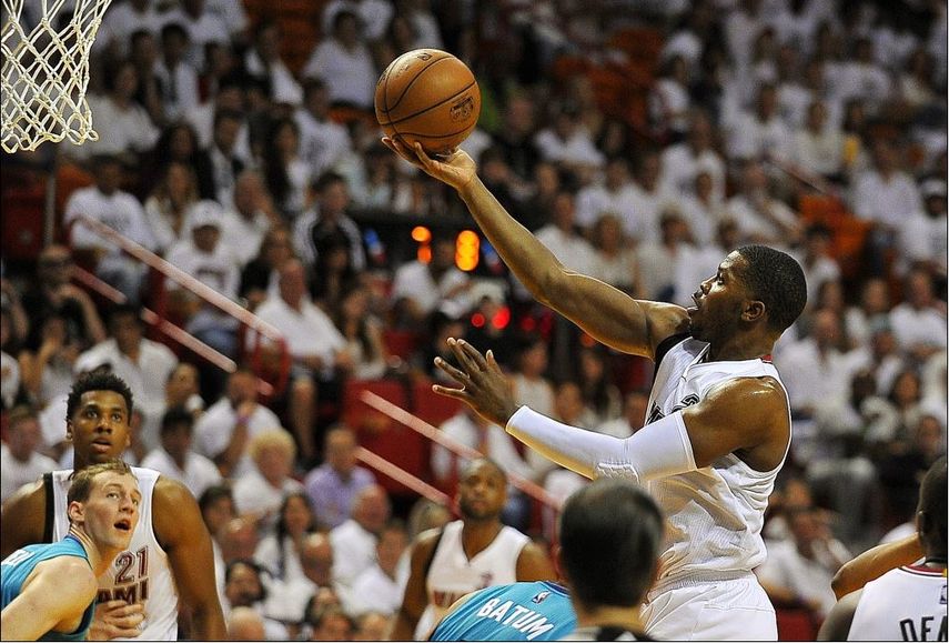 Joe Johnson fue uno de cinco jugadore de Miami que anotaron 10 o más puntos el domingo. (Raúl Zarranz)