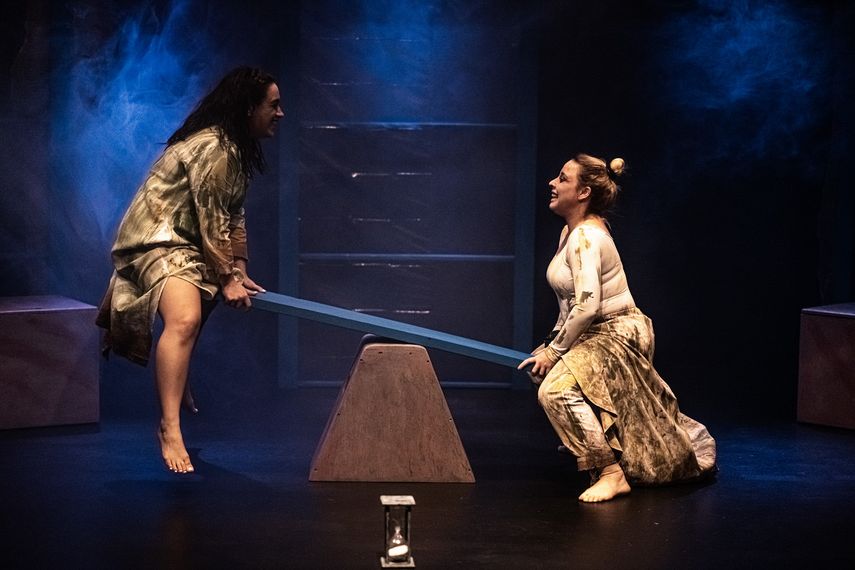Escena de la obra Bajamar, de Eddy Díaz Souza.