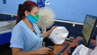 El abuso del envío de paquetes a Cuba