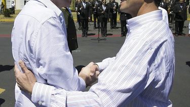 El presidente de México  Enrique Peña Nieto y  Alfredo Castillo, director de la Comisión Nacional de Cultura Física y Deportes 