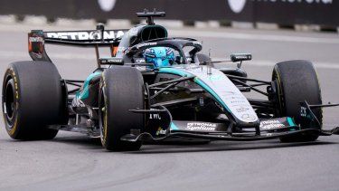 El piloto británico de Mercedes, George Russell, compite durante la carrera sprint previa al Gran Premio de Canadá de Fórmula 1 de 2026 en el Circuito Gilles-Villeneuve en Montreal, Canadá, el 23 de mayo de 2026
