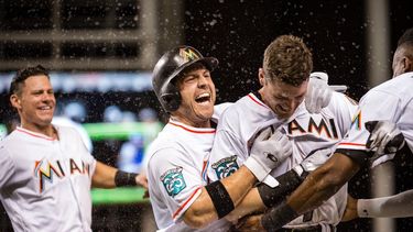 Los jugadores de los Marlins celebrando la conquista en el Marlins Park.