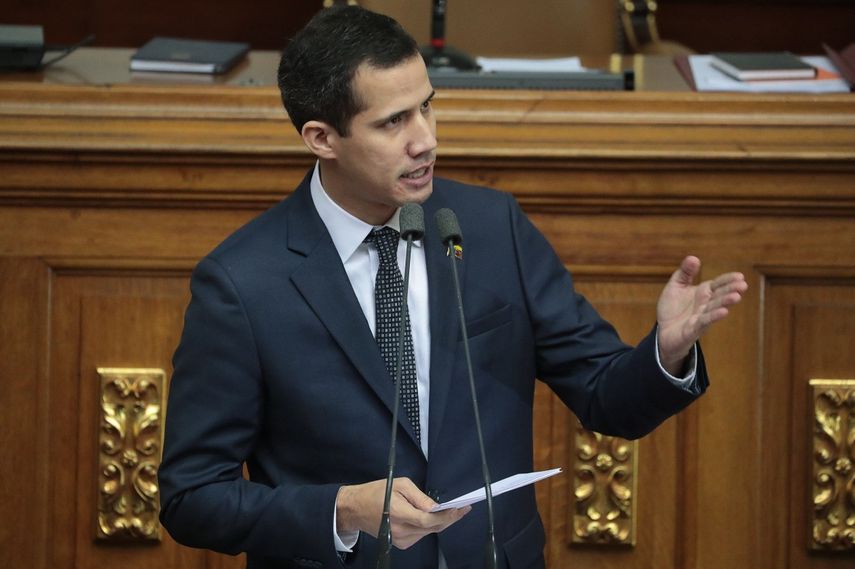 El nuevo presidente de la Asamblea Nacional, Juan Guaidó, pronuncia un discurso durante la sesión donde ha juramentado su cargo, en Caracas (Venezuela).&nbsp;&nbsp;