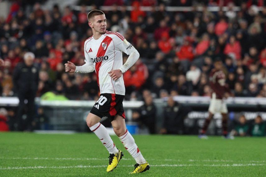 El mediocampista argentino Franco Mastantuono, del River Plate, durante un partido de la Copa Libertadores, el 27 de mayo de 2025.