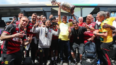 Bolsonaro recibe al Flamengo, campeón de la Libertadores