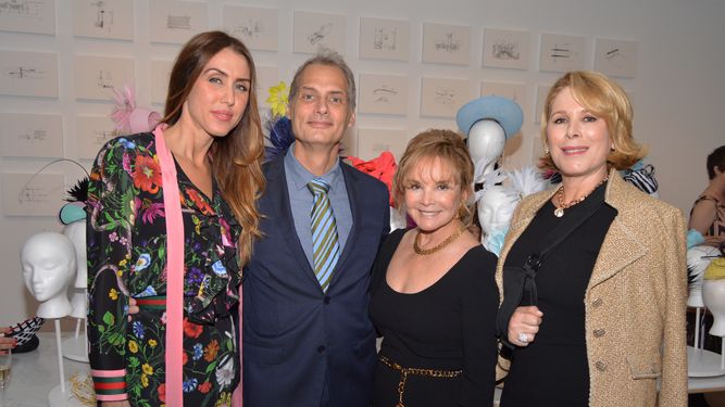 Los Chairs del almuerzo: Christy Martin, Dr. Joel Hoffman, &nbsp;Swanee DiMare y Bárbara Hevia