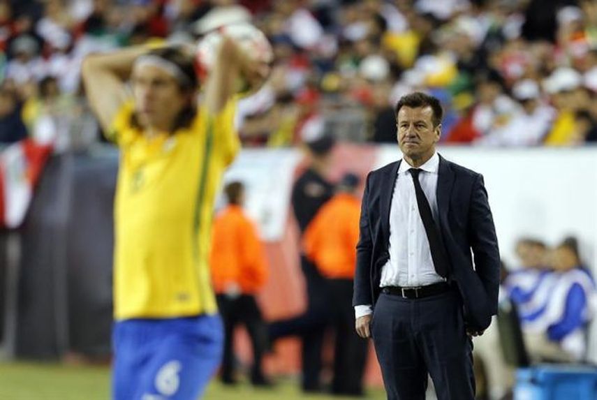 Brasil no ocupará un puesto entre los ocho mejores de la Copa América por primera vez en la historia. (EFE)