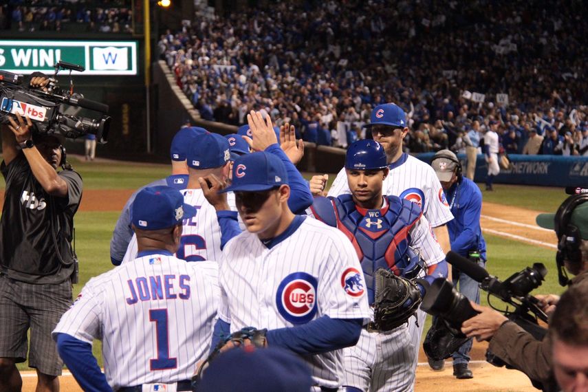 La novena de Chicago reaccionó a tiempo para evitar ser eliminados en cuatro juegos.