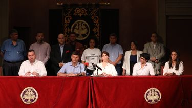 El nicaragüense Santiago Urbina; el dirigente opositor venezolano, Leopoldo López; la opositora al régimen de Cuba, Carolina Barrero; el opositor cubano, Junior García y la política venezolana, Estefanía Parra toman postura sobre las dictaduras, en un acto enmarcado en la Cumbre de las Américas que tiene lugar en junio en Los Ángeles, Estados Unidos.