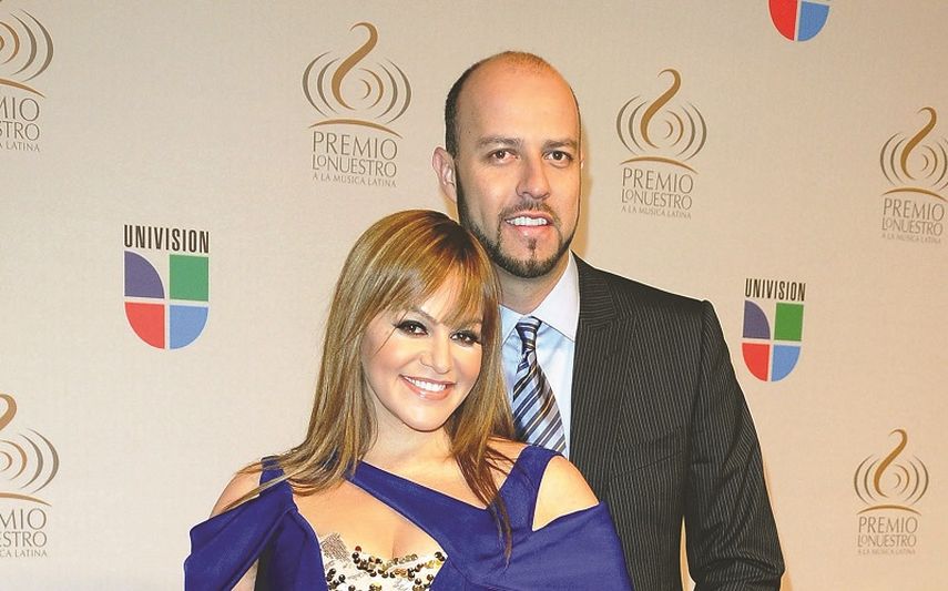 Esteban Loaiza junto a Jenni Rivera. (CORTESÍA)