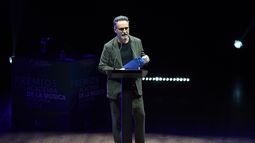 El cantautor uruguayo Jorge Drexler durante la entrega de Premios de la Academia de la Música de España 2024, en el Palacio Municipal de IFEMA, en Madrid.