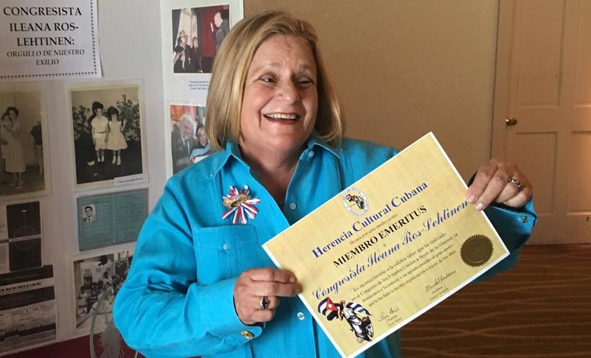 La congresista cubano-estadounidense&nbsp;Ileana&nbsp;Ros-Lehtinen&nbsp;recibe un homenaje del grupo del exilio Herencia Cultural Cubana el sábado 13 de octubre de 2018, en Miami.