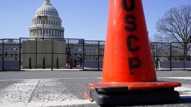 Una valla de seguridad instalada en el edificio del Capitolio de EEUU. &nbsp;