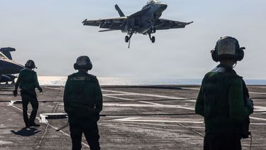 Imagen del portaaviones Abraham Lincoln en el Medio Oriente.&nbsp; &nbsp;