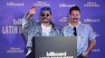 Los músicos Mau y Ricky llegan a una conferencia de prensa sobre la Semana Billboard de la Música Latina el 26 de agosto de 2024, en Miami Beach, Florida.