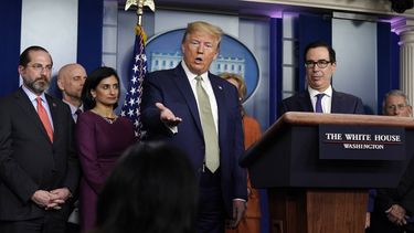 El presidente Donald Trump habla en conferencia de prensa en la Casa Blanca, martes 17 de marzo de 2020.&nbsp;