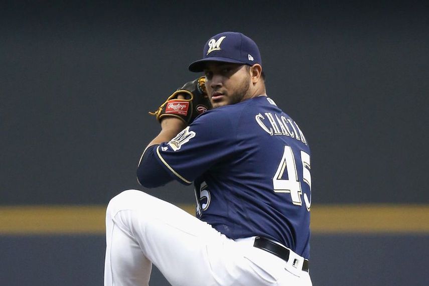 Chacín viene de lanzar cinco entradas en blanco ante los Rockies en la Serie Divisional de la Liga Nacional.