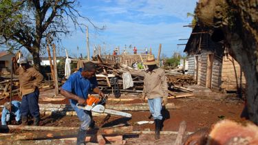 La iniciativa de la ONG se centrará en los municipios de Esmeralda y Minas -entre los más golpeados por Irma-, donde miles de personas precisan de agua potable, servicios de higiene y apoyo en la reactivación de cultivos dañados.