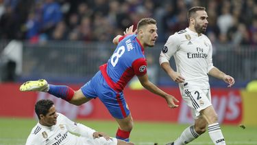 Vlasic mandó el balón al fondo de la red en el primer minuto del compromiso.