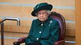 En esta foto de archivo tomada el 2 de octubre de 2021, la reina Isabel II de Gran Bretaña se prepara para pronunciar su discurso ante el Parlamento en la Cámara de Debate durante la apertura de la sexta sesión del Parlamento de Escocia en Edimburgo, Escocia.&nbsp;
