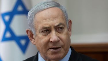 El primer ministro israel&iacute; Benjamin Netanyahu en la reuni&oacute;n de gabinete en su despacho en Jerusal&eacute;n el 24 de noviembre del 2019.&nbsp;