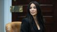 Kim Kardashian asiste a un evento para hablar sobre la reforma de la justicia penal con la vicepresidenta Kamala Harris en la Casa Blanca, Washington, D.C., el 25 de abril de 2024.&nbsp; &nbsp;