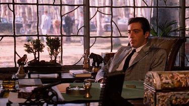 Al Pacino como Michael Corleone en El Padrino, parte II.