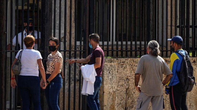 Embajada de EEUU en Cuba aclara dudas sobre programa del parole.