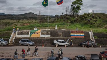 Roraima, uno de los estados más pobres de Brasil, ha recibido unos 50.000 venezolanos, un porcentaje importante de su población, que han elevado significativamente la demanda por los diferentes servicios públicos en la región.