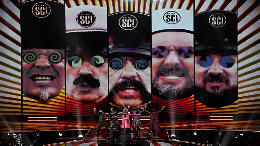 La banda de rock Let 3, que representa a Croacia, se presenta durante la primera semifinal del concurso de Eurovisión 2023 en el M&S Bank Arena en Liverpool, norte de Inglaterra, el 9 de mayo.